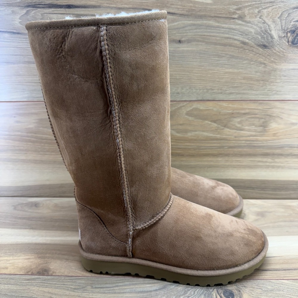 UGG Classic Tall II Chestnut Suede 8 Sherpa Shearling Fur Lined Cozy Cottagecore